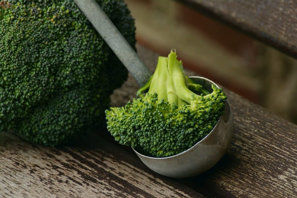 25 Foods To Eat To Cleanse And Protect Your Lungs