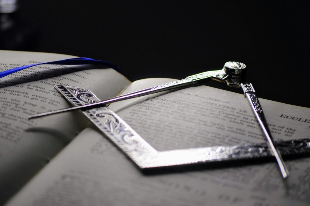 What’s the Difference Between the Illuminati, Satanism, and Freemasonry? 1 What’s the Difference Between the Illuminati, Satanism, and Freemasonry?