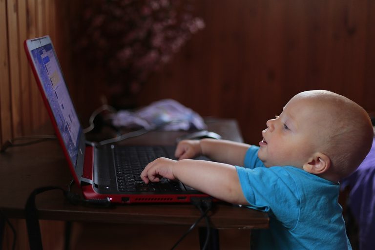 How to Teach Computer Skills to Children with Intellectual Disabilities