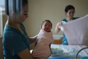 What’s the Difference Between a Nurse Midwife and a Clinical Nurse Specialist?