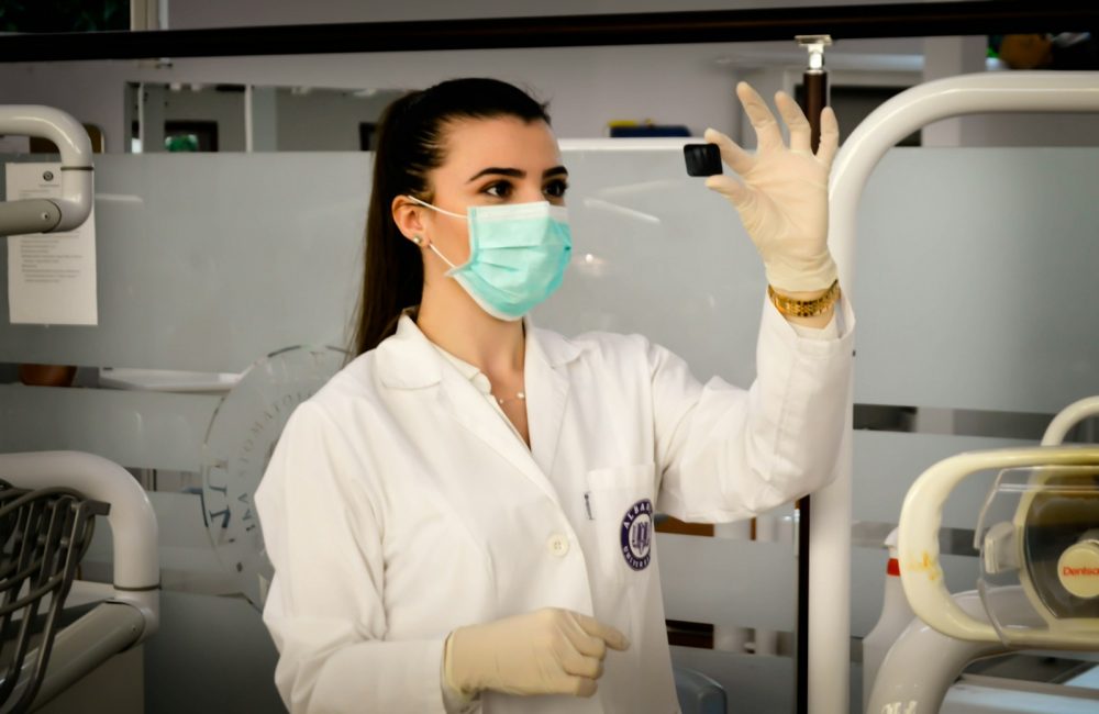 woman inside laboratory