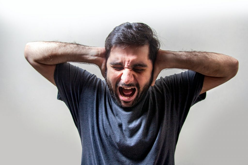 Is there a difference between anxiety attacks and panic attacks? 1 Is there a difference between anxiety attacks and panic attacks?