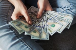What’s the Difference Between Being Rich and Being Wealthy?