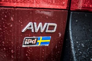 What is the difference between 4WD and AWD?