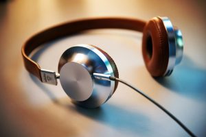 How to get rid of static noise in headphones