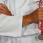 What’s the Difference Between a Sports Medicine Physician and an Orthopedic Surgeon?