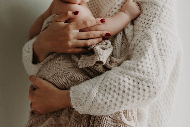 How Can Mothers Address Postpartum Body Image Issues?