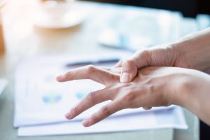 How to get rid of a jammed finger