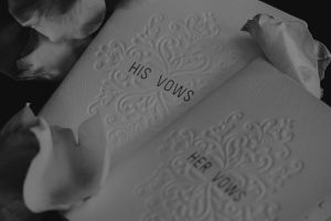6 Tips for Writing the Best Wedding Vows?
