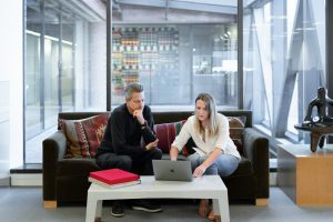 What’s the Difference Between a Broker and an Agent?