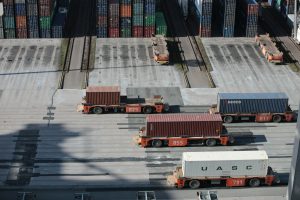 What is the difference between affiliate sales and dropshipping?