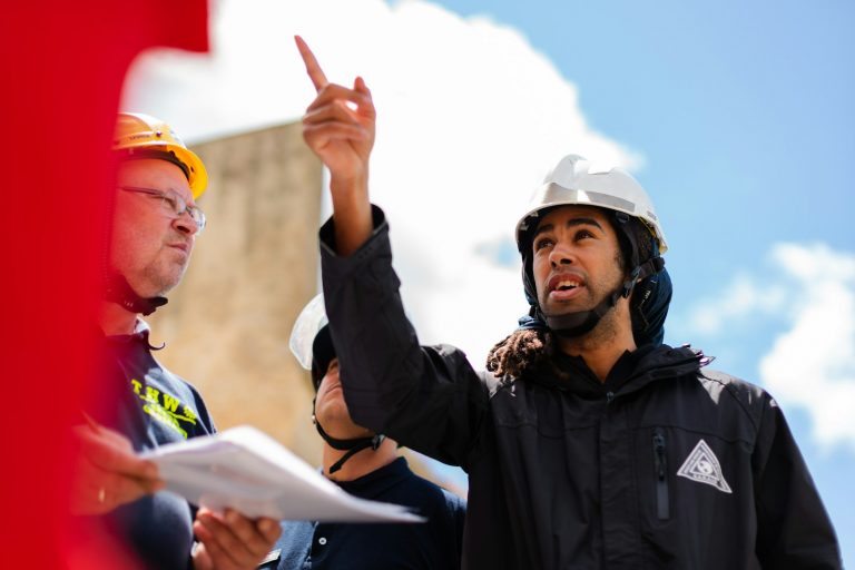 What’s the difference between civil engineering and architecture?