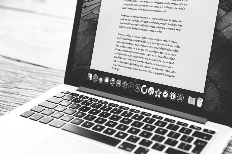 What is the difference between content writing and copywriting?