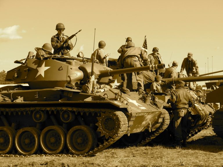 15 best books for people interested in war history