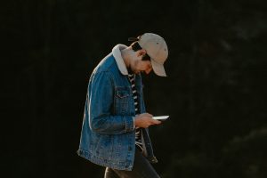 Can teenagers have hair transplant surgery?