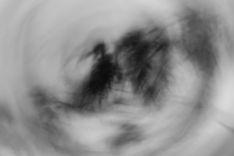 Why are dreams forgotten upon waking? analyzing the neuroscience behind dream memory