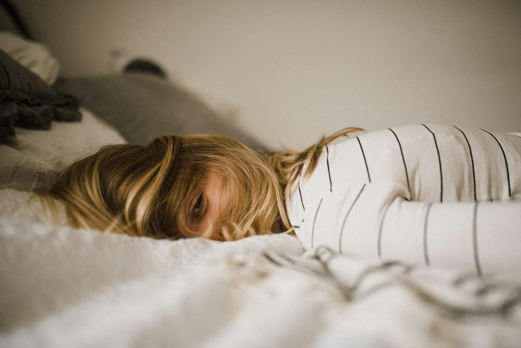 Why Do People Tend to Wake Up Every Night at 3 or 4 in the Morning? 1 Why Do People Tend to Wake Up Every Night at 3 or 4 in the Morning?