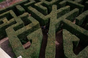 12 Best Labyrinths and Mazes to Explore Worldwide