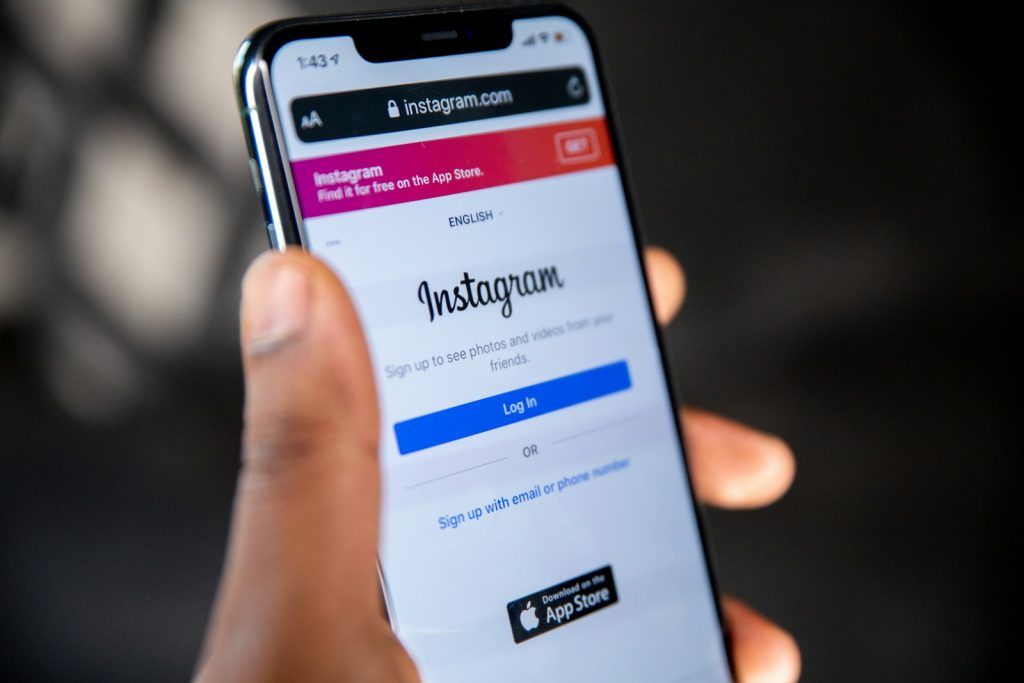 Instagram to Blur Nudity in Messages to Enhance Safety and Combat Sexual ExtortionInstagram to blur nudity in messages