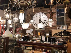 Top 10 Vintage Shopping Destinations Around the World for Unique Finds