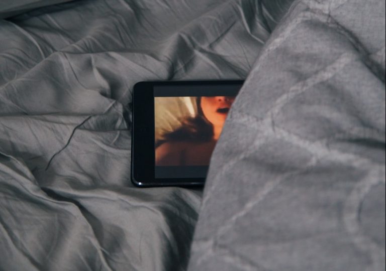 How to discuss and set boundaries around pornography use in a relationship?