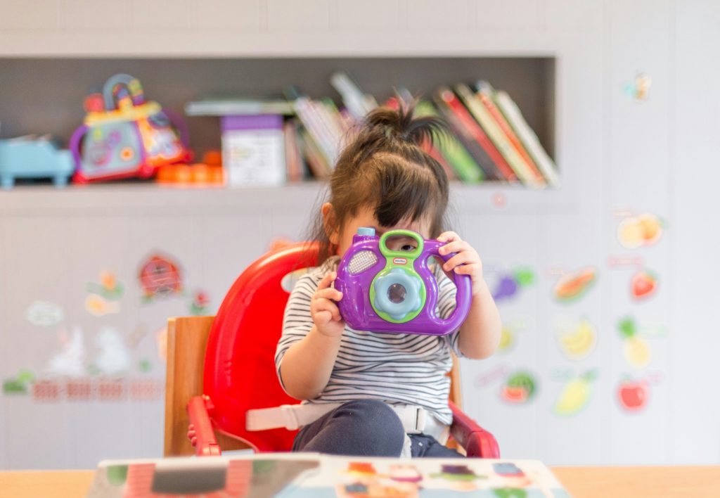 How to Introduce a Foreign Language to Kids Without Harming Their Native Skills
