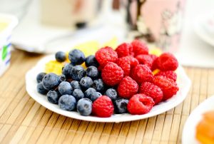 13 Best Antioxidant-Rich Berries for People with Oxidative Stress