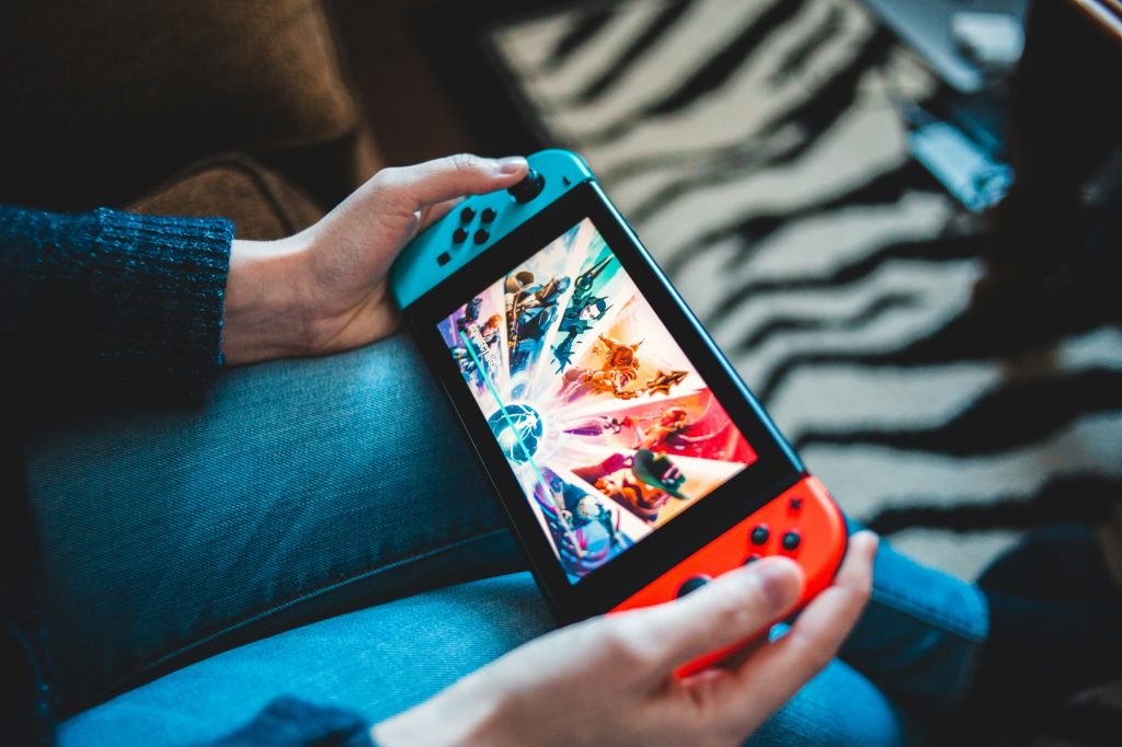 Why Do I Get a Headache While Playing Video Games?