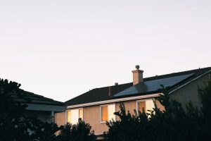 12 Benefits of Going Solar for Home Power