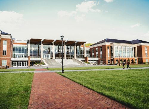 3e85cb9e dc07 41f6 956e 609667439eca 1