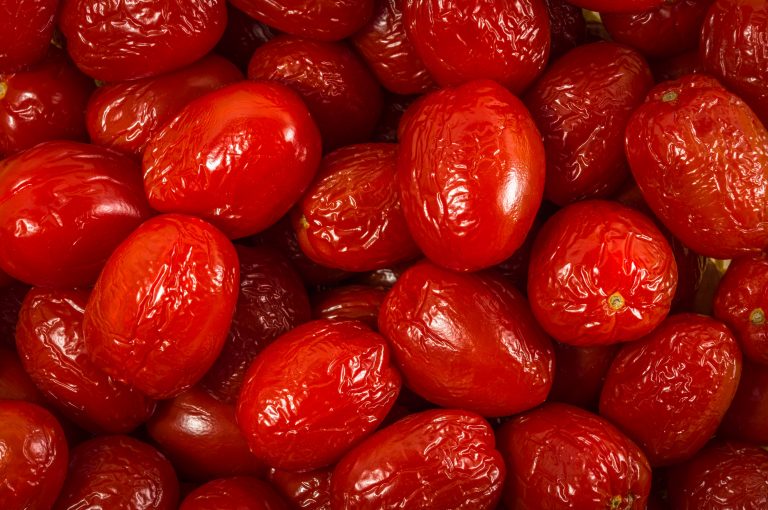 12 Surprising Health Benefits of Goji Berries You Should Not Ignore