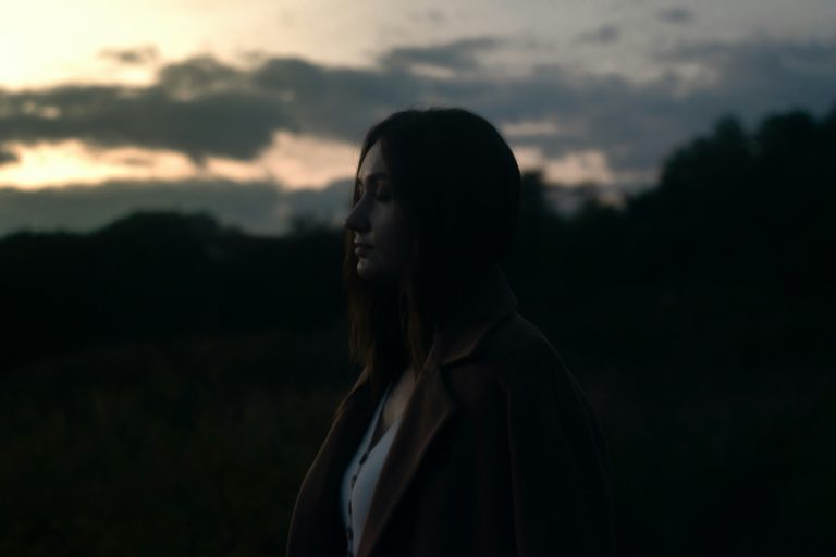 15 Tips on How to Emotionally Cope with a Miscarriage