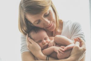 12 Signs of Postpartum Depression in New Mothers