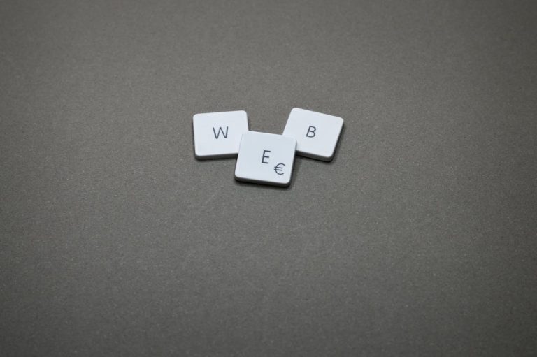 What’s the Difference Between the Surface Web, the Deep Web, and the Dark Web?