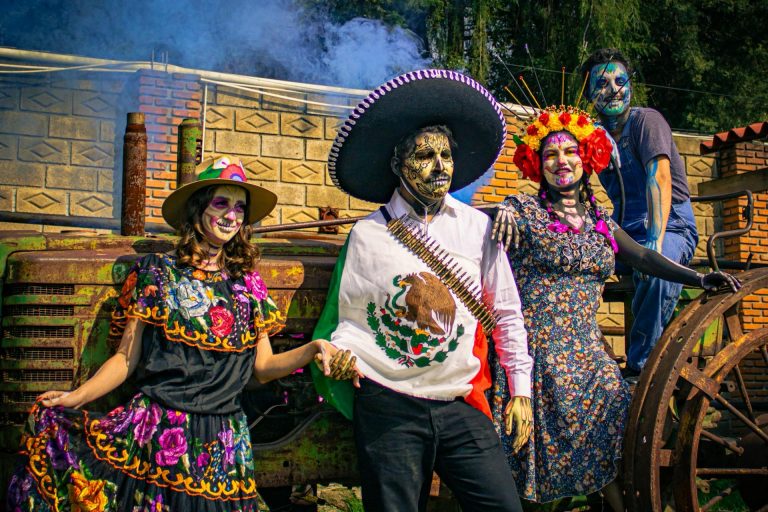 What’s the Difference Between Halloween and Día de los Muertos (Day of the Dead)