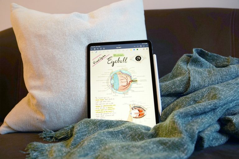 Is Using a Silk Pillowcase Good for Skin and Hair Health?