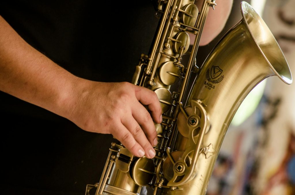 How to Clean Brass: 14 Easy & Proven Tricks