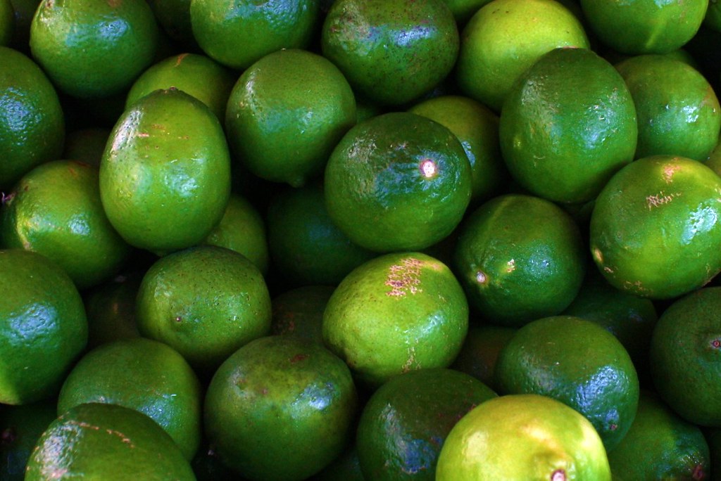 14 Best Health Benefits of Lime for Men