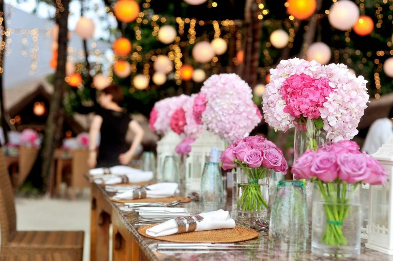 How to Choose the Right Wedding Planner