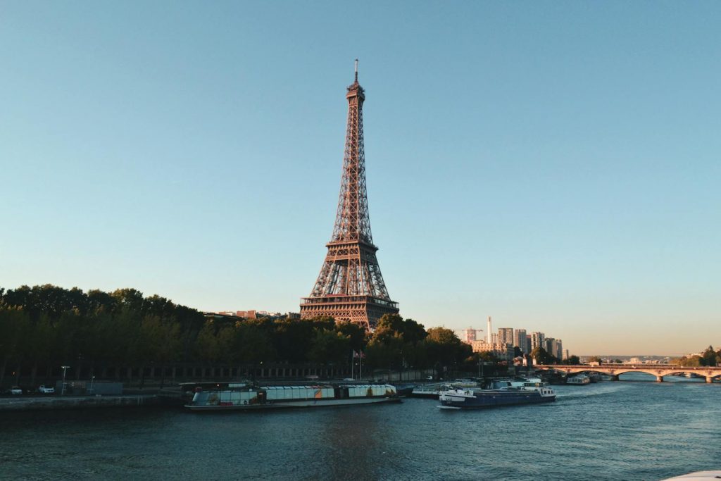 Top 15 Most Romantic Honeymoon Destinations: Unforgettable Escapes for Newlyweds 7 Eiffel Tower