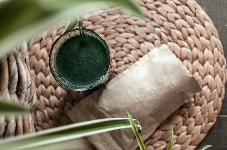 The Detoxifying Power of Spirulina: How It Supports Cleansing and Overall Health