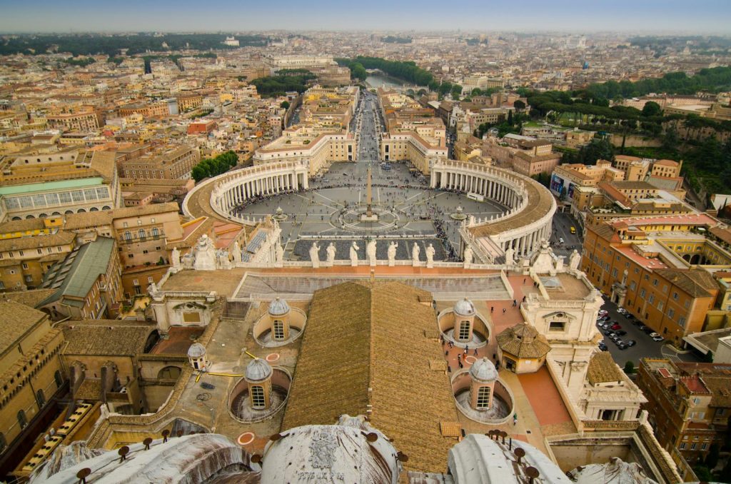 Why Do Some Protestants Dislike the Catholic Church? Unpacking the Historical and Theological Divide