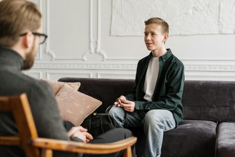 What’s the Difference Between a Psychoanalyst and a Psychiatrist?