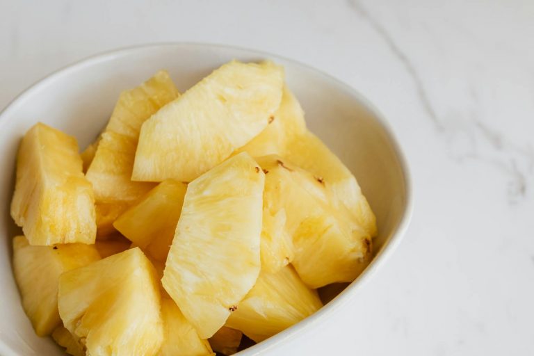 11 Best Health Benefits of Pineapple for Men