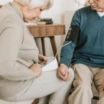 What’s the Difference Between a Geriatrician and a Gerontologist?