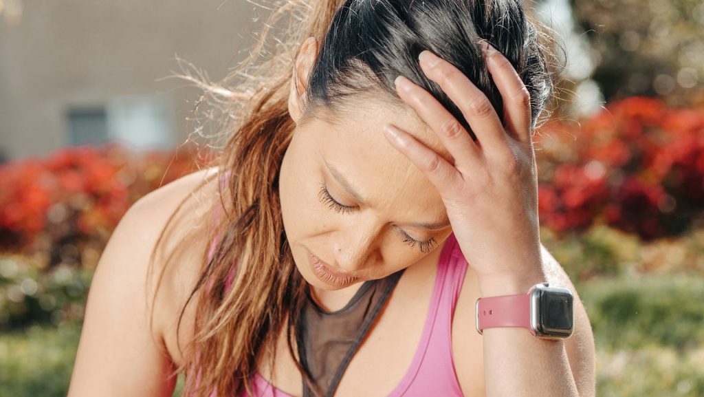 What's the Difference Between a Migraine and a Headache? 1 What’s the Difference Between a Migraine and a Headache?