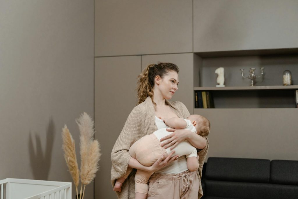 How to Deal With Hormonal Changes Post-Delivery
