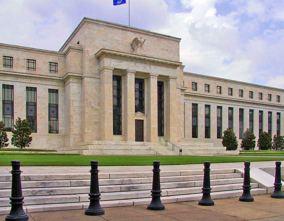 What Exactly Does the Federal Reserve Do? Exploring the Role and Function of America’s De Facto Central Bank