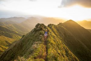 15 Amazing Benefits of Hiking for People Suffering from Depression