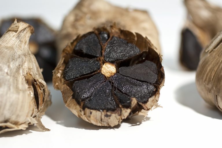 12 Surprising Benefits of Black Garlic